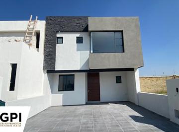 Casa · 213m² · 3 Recámaras · 3 Estacionamientos · Casa en Venta Mayorca León Guanajuato