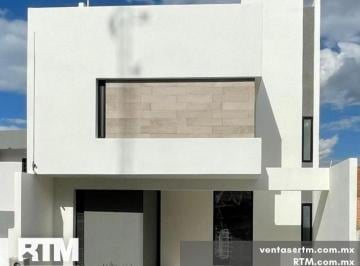 Casa · 111m² · 3 Recámaras · 2 Estacionamientos · Se Vende Casa en Fuerteventura