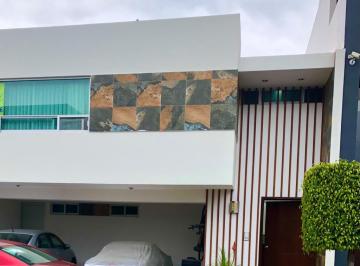 Casa de 3 habitaciones, Puebla · Se Vende Casa Ubicada en Fraccionamiento Bosques de Zavaleta, Puebla