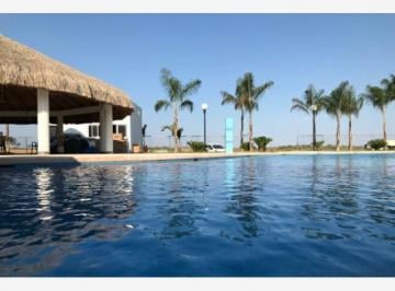 Terreno / Lote · 119m² · 2 Estacionamientos · Terreno en Venta en Arrecife Azul