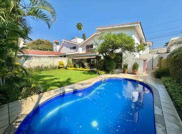 Casa de 4 habitaciones, Cuernavaca · Casa Sola en Exclusivo Fraccionamiento Club de Golf Tabachines
