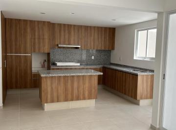 Casa · 220m² · 4 Recámaras · 2 Estacionamientos · Venta de Cada en Cañadas del Arroyo