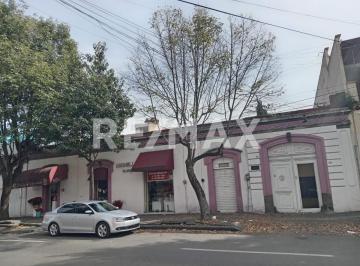 Edificio · 572m² · 1 Recámara · 20 Estacionamientos · En Venta Edificio o Terreno Uso de Suelo Habitacional y Comercial Chc200a Centro Toluca, Estado de m