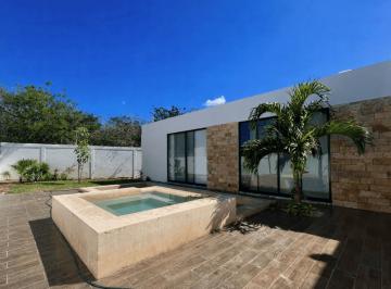 Casa de 3 habitaciones, Mérida · Casa de 3 Recámaras, Dentro de Privada con Amenidades.