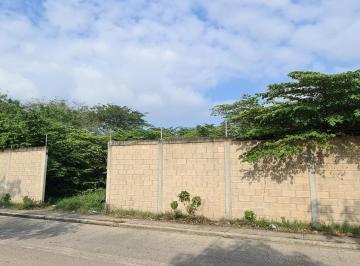 Terreno comercial · 800m² · Terreno en Venta en Periferico Junto a Plaza Comercial Altabrisa