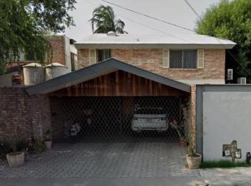 Casa · 300m² · 3 Recámaras · Casa en Renta en Fuentes del Valle, Spgg