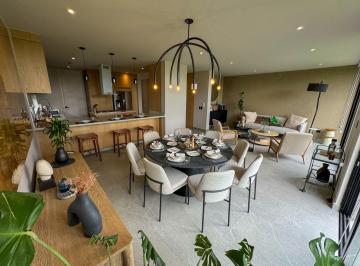 Casa · 322m² · 4 Recámaras · 3 Estacionamientos · Venta de Casa de Residencia Home Resort, Nueva en Barrio Cascatta, Puebla