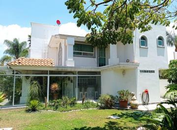 Casa en condominio · 801m² · 3 Recámaras · 4 Estacionamientos · Venta de Casa en Atlixco, Residencial Club de Golf El Cristo, Puebla