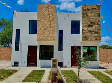 Casa de 3 habitaciones, Soledad de Graciano Sánchez · Privada Los Reyes a 3 Cuadras del Centro de Soledad