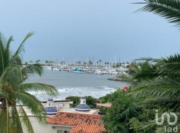 Casa · 250m² · 3 Recámaras · 2 Estacionamientos · Casa en Renta en La Cruz de Huanacaxtle, Bahía de Banderas, Nayarit