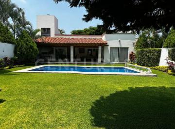 Casa · 185m² · 4 Recámaras · 3 Estacionamientos · Casa en Renta en Exclusivo Fraccionamiento Cuernavaca Tamoanchan