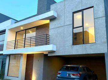 Casa · 90m² · 3 Recámaras · 2 Estacionamientos · Casa en Venta, Cholula, Lomas de Angelopolis, Puebla