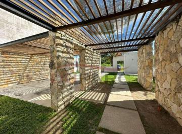 Casa de 3 habitaciones, Carmen · Casa Amueblada en Renta con Piscina y Frente de Playa en Km 15, Cd. del Carmen