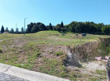 Terreno / Lote , Tlajomulco de Zúñiga · Terreno en Esquina en Fraccionamiento Bosque Real, Galerias, Punto Sur