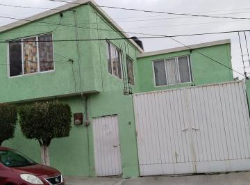Casa · 200m² · 4 Recámaras · 3 Estacionamientos · Cas en Venta en Calle Rosa Rustica, Cuautitlan Izcalli Estado de México. - (4)