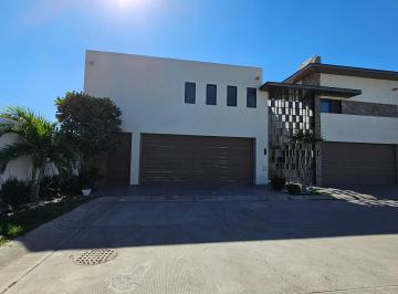 Casa en condominio de 4 habitaciones, Ahome · Casa Venta Privada La Serena (Las Fuentes) Los Mochis con Alberca