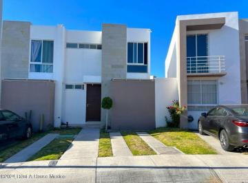 Casa en condominio de 3 habitaciones, El Marqués · Casa en Venta con 3 Recámaras y Terreno Excedente, Zakia Gpt2613