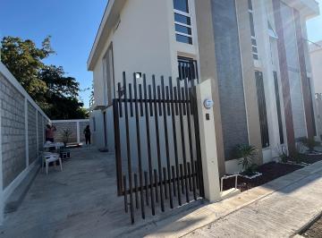 Casa de 3 habitaciones, Colima · Casa en Venta Fracc Las Fuentes a Espaldas de La Central de Los Rojos en Colima