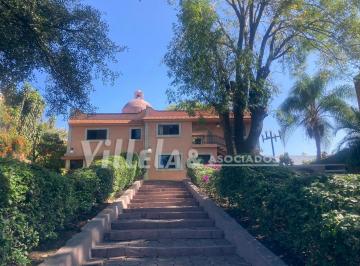 Casa de 6 habitaciones, Cuernavaca · Casa Para Vacacionar o Vivir en Cuernavaca
