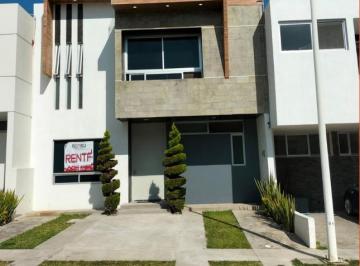 Casa en condominio de 4 habitaciones, Tlajomulco de Zúñiga · Casa en Renta en Fraccionamiento La Rioja, Tlajomulco de Zúñiga, Jalisco.