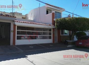 Casa · 293m² · 4 Recámaras · 2 Estacionamientos · Casa en Fraccionamiento Las Quintas