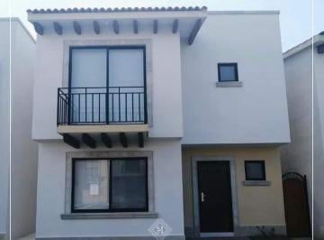 Casa de 3 habitaciones, Celaya · Rento Casa Nuevecita Amueblada 3 Recam en Exclusivo Frac Quintas Campo Real