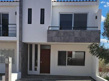 Casa de 4 habitaciones, Corregidora · Casa en Venta en Pedregal de Schoenstatt, Corregidora, Queretaro
