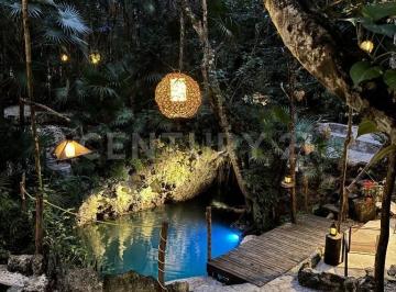 Terreno / Lote · 3000m² · 5 Recámaras · 4 Estacionamientos · Se Vende Terreno con Cenote Privado y Habitaciones Para Eventos y Retiros