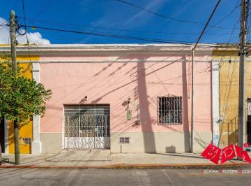 Casa de 3 habitaciones, Mérida · Joya Colonial en Mérida Centro: Excelente Oportunidad de Restauración