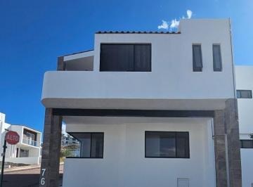 Casa de 4 habitaciones, Corregidora · Casa en Venta en Pedregal de Schoenstatt, Corregidora, Queretaro