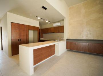Casa de 3 habitaciones, Mérida · Casa de Una Planta con 3 Recamaras y Alberca en Venta en Privada Fiora, Mérida