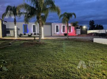 Quinta · 2500m² · 10 Estacionamientos · Salon de Eventos