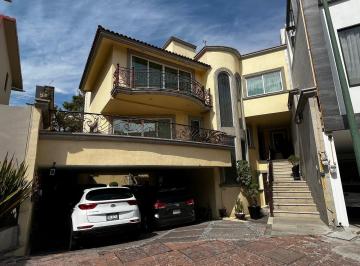 Casa de 3 habitaciones, Cuajimalpa de Morelos · Casa en Venta en Bosques de Las Lomas