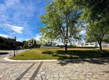 Terreno / Lote · 928m² · Arroyo 4