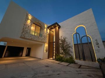 Casa de 4 habitaciones, Saltillo · Casa Nueva en Residencial La Escondida, Fraccionamiento Privado Al Nte