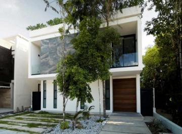 Casa de 4 habitaciones, Solidaridad · Casa con 4 Recámaras en Venta en Playa del Carmen a Solo 10 Minutos del Mar