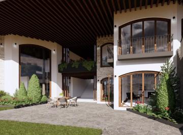 Casa · 664m² · 2 Recámaras · 4 Estacionamientos · Casa en Fraccionamiento del Bosque, Cuernavaca - V318