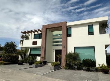 Casa en Venta de 4 habitaciones Fraccionamiento Ex-Hacienda la Luz · Casa en Venta en Lagos Residencial