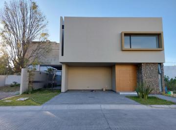 Casa de 3 habitaciones, Zapopan · Casa en Venta La Sabinera Las Fuentes
