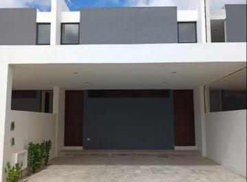 Casa en condominio · 188m² · 2 Recámaras · 2 Estacionamientos · Casa en Venta Xcanatún Mérida