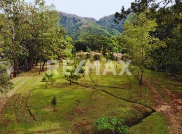 Casa · 7725m² · 3 Recámaras · 4 Estacionamientos · Venta Casa Campestre con Amplio Tereno San Sebastian del Oeste - (4)