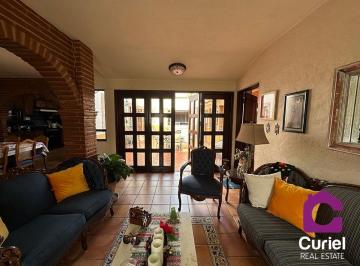 Casa de 3 habitaciones, Querétaro · Se Vende Casa de un Piso en Queretaro Juriquilla con Depto. Independiente