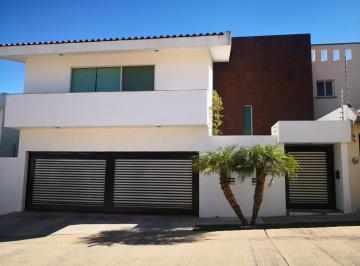 Casa de 3 habitaciones, León · Casa en Venta en Cañada del Refugio Norte