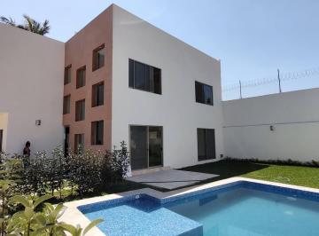 Casa · 232m² · 3 Recámaras · 2 Estacionamientos · Casa en Lomas de Cuernavaca