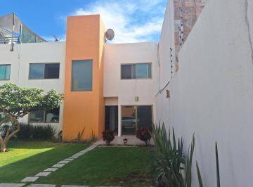 Casa · 150m² · 4 Recámaras · 2 Estacionamientos · Casa en Venta