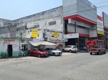 Local comercial de 5 habitaciones, Monterrey · Edgar Valdez /local Comercial en Pablo A. de La Garza 200 m² T 400 m² de C 100 m² de Oficina
