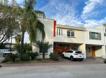 Casa de 4 habitaciones, Zapopan · Solares Casa en Venta Coto 3 con No. 36 en Zapopan