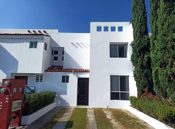 Casa en condominio de 3 habitaciones, Tlajomulco de Zúñiga · Casa en Renta Altus Bosques 3 Recs 2 Baños