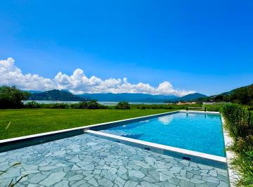 Casa en condominio de 4 habitaciones, Valle de Bravo · Casa con Vista Al Lago en Venta en Valle de Bravo con Acceso Al Lago