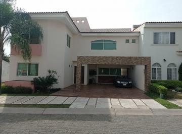 Casa en condominio de 4 habitaciones, Tlajomulco de Zúñiga · Casa en Venta en Condominio San Jose del Tajo, Condominio Los Álamos 1